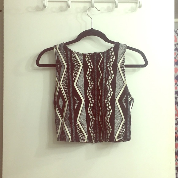 Patterned Crop top - Picture 2 of 4